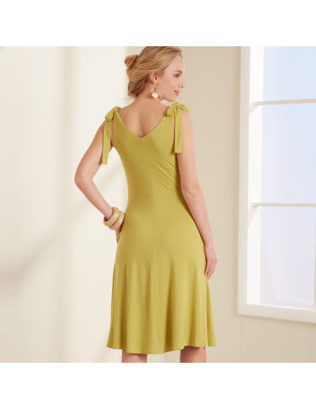 Patron New Look 6669 - Robe couture princesse évasée