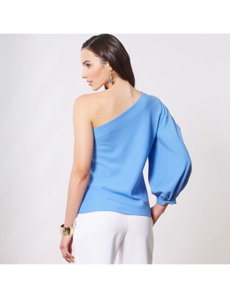 Patron New Look 6701 - Top avec 1 épaule nue avec variation de manches