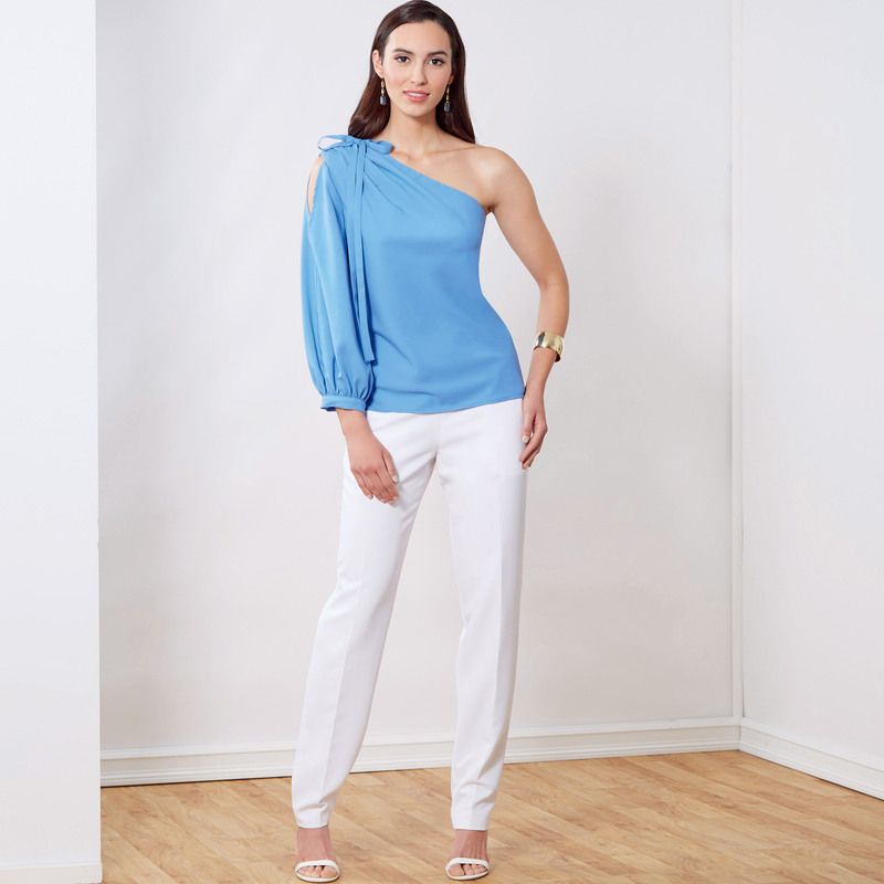 Patron New Look 6701 - Top avec 1 épaule nue avec variation de manches