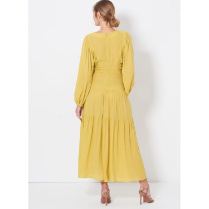 Patron New Look 6718 - Robe longue avec décolleté en V 2