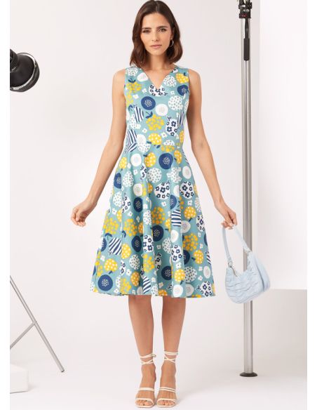 Patron New Look 6748 - Robe col en V