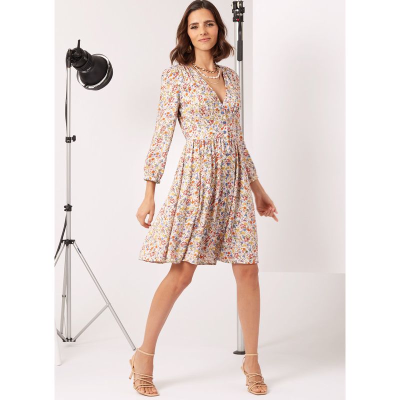 Patron New Look 6749 - Robe boutonnée