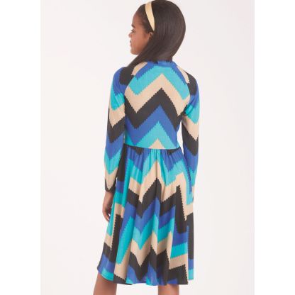 Patron New Look 6773 - Robe en tricot pour enfants 2