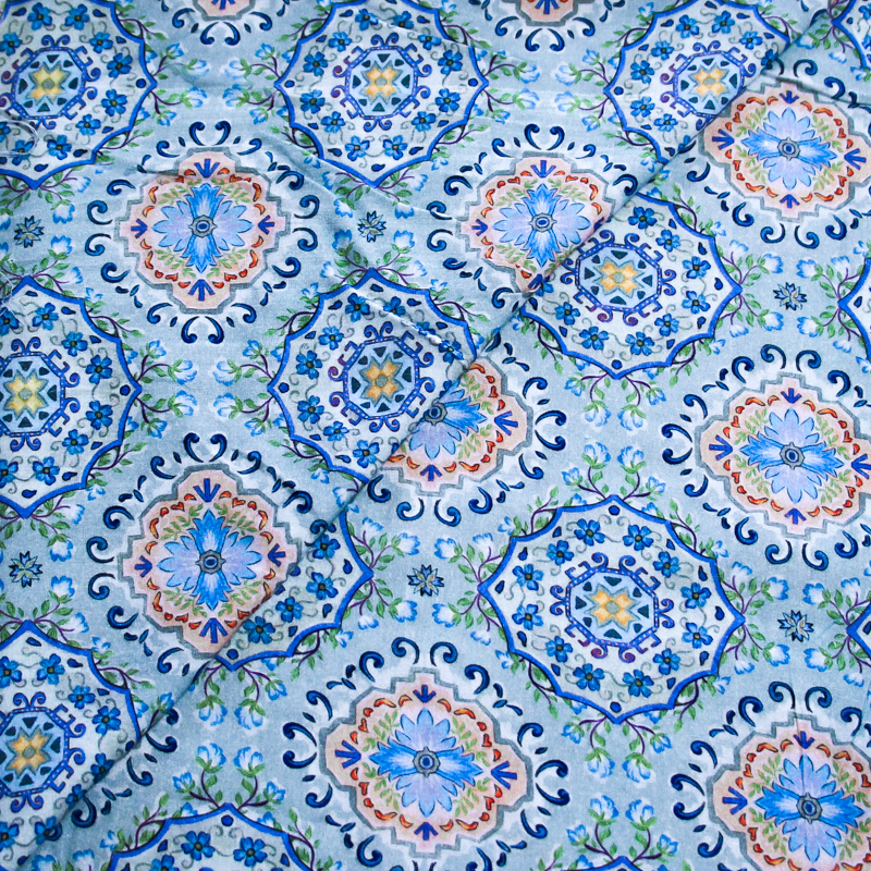 Étoffe 100% viscose - Mosaique fond bleu
