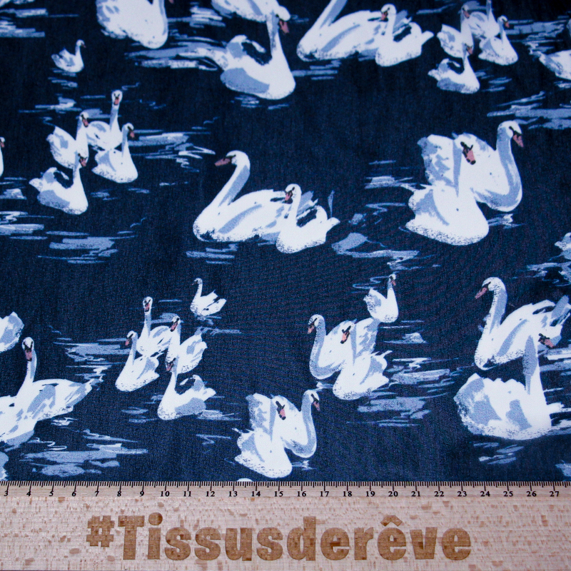 Georgette 100% viscose - Cygnes fond bleu