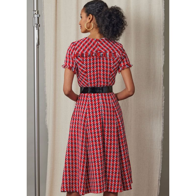 Patron Vogue 2046 D5 (32-40) - Robe fit-and-flare avec variations de manches