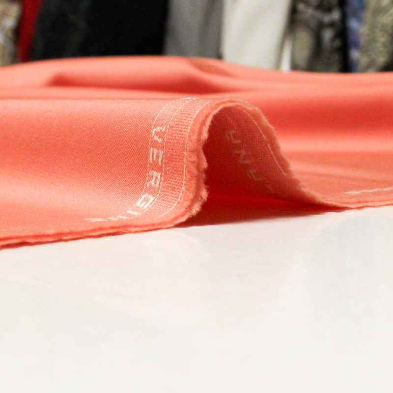 Tissu tailleur 100% laine vierge - Saumon (Coupon de 3 mètres)