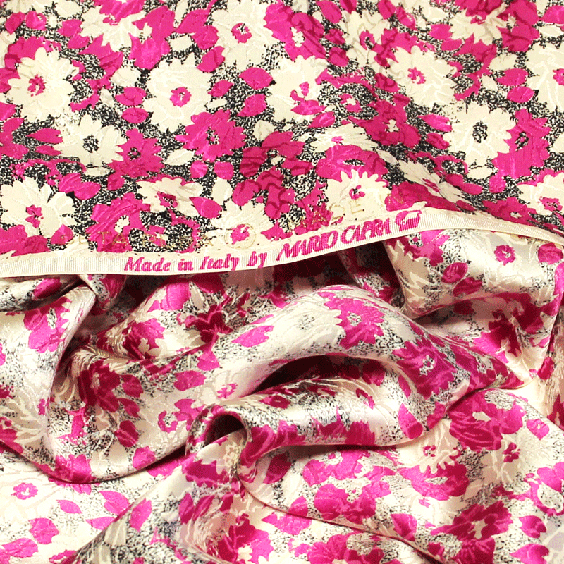 Satin 100% soie jacquard - Fleuri fuchsia & blanc cassé (Coupon de 2.80 mètres)