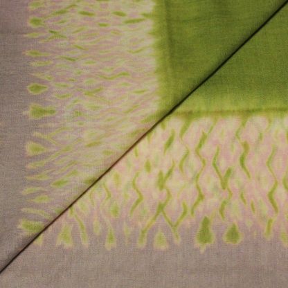 Écharpe 100% laine - Vert avec base à frange 2