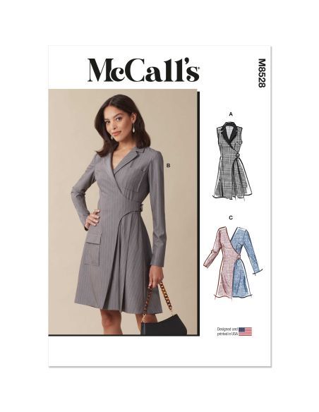 Patron McCall's 8528.K5 - Robe blazer élégante