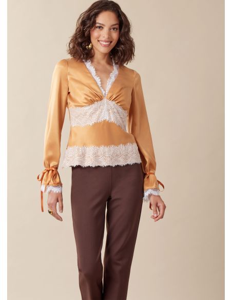 Patron McCall's 8530.K5 - Haut féminin avec variations de manches