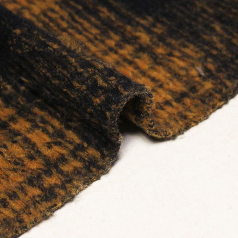 Laine bouillie clan - Carreaux orangé fond bleu nuit