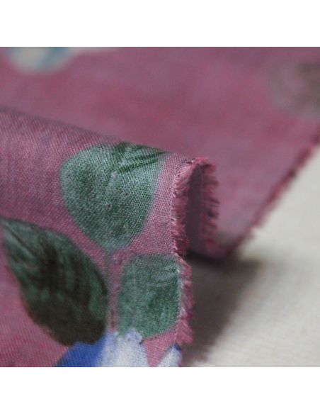 Voile de coton & viscose - Fleurs bleu-blanc fond rose