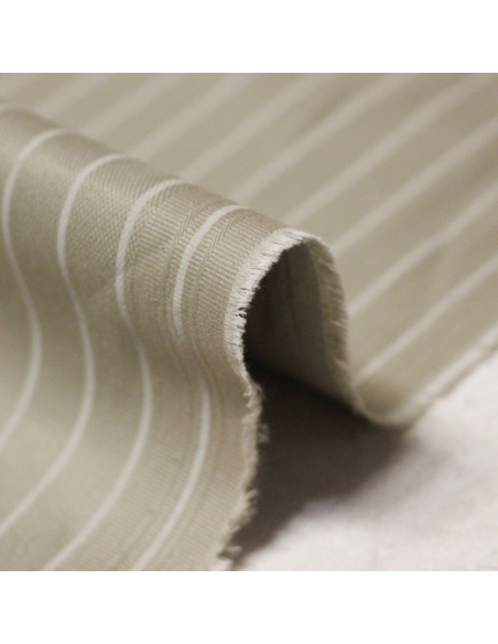 Gabardine sergé croisé coton & élasthanne - Rayures blanches fond beige