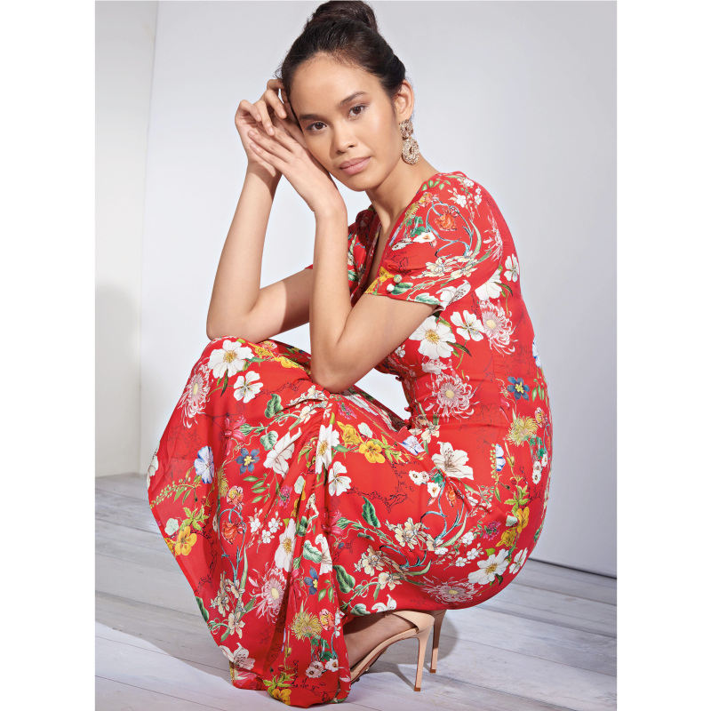 Patron Simplicity 8875.H5 (34-42) - Robe féminine avec encolure en V et volants