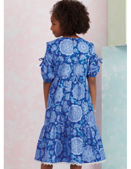 Patron Simplicity 9933.HH (3-6) -  Robe à étages pour enfants et jeunes filles avec variations de manches