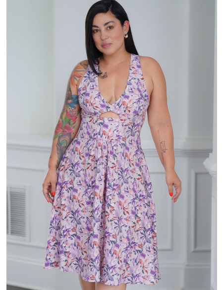 Patron Simplicity 9946.K5 (36-44) - Robe à encolure profonde ou dégagée avec découpes modernes