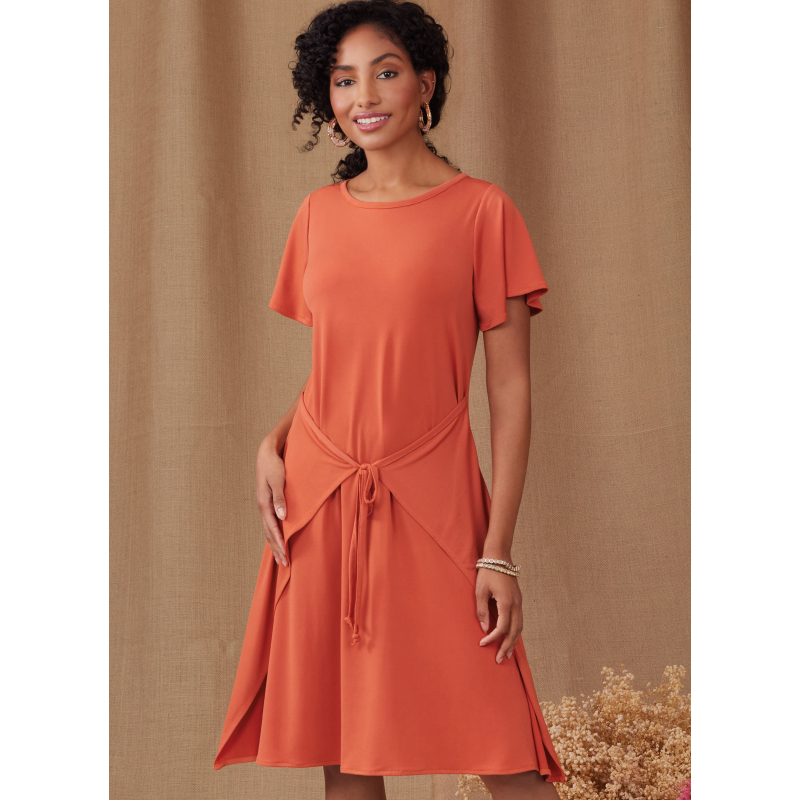 Patron Simplicity 9947.P5 (40-48) - Robe portefeuille en maille avec variations de manches et de longueur