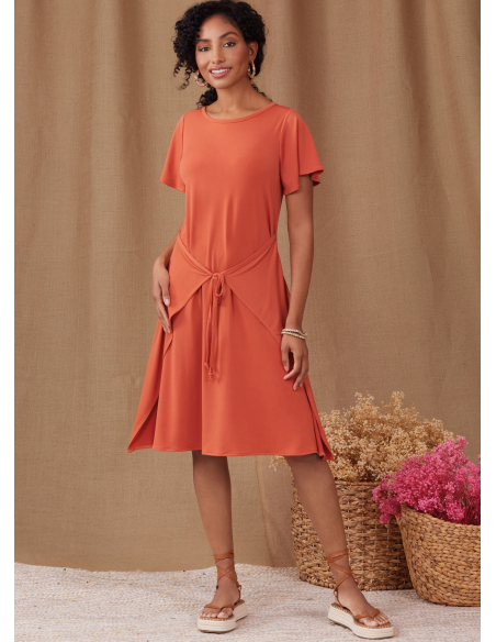 Patron Simplicity 9947.P5 (40-48) - Robe portefeuille en maille avec variations de manches et de longueur