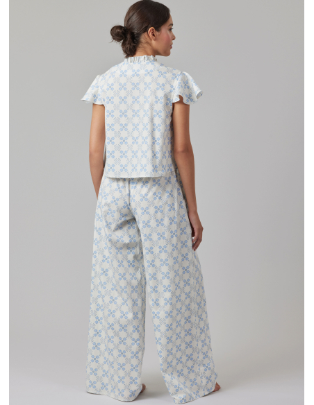 Patron McCall's 8563.A (32-54) - Hauts, short et pantalon dentelle