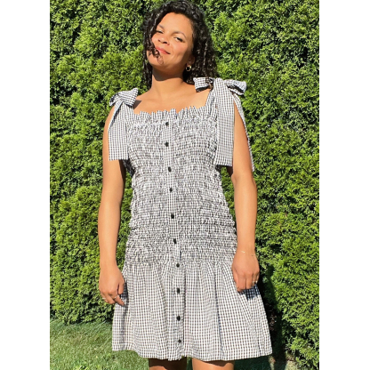 Patron KnowMe 2115.Y5 (46-54) - Robe à smocks avec détails raffinés 2