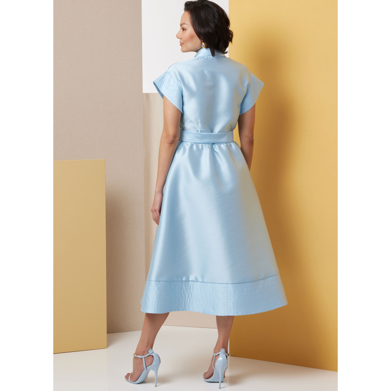 Patron Butterick 7021/U5 (44-52) - Robes boutonnées à col pointu