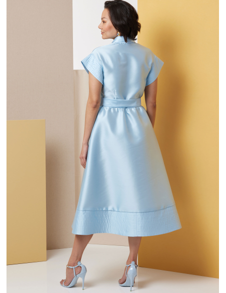 Patron Butterick 7021/U5 (44-52) - Robes boutonnées à col pointu