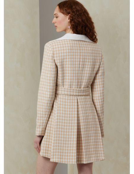 Patron Vogue 2092/U5 (44-52) - Manteaux rétro ceinturés à manches longues