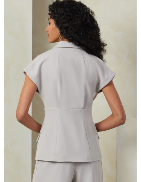 Patron Vogue 2097/U5 (44-52) - Ensemble haut col asymétrique, jupe ajustée et pantalon semi-ajusté