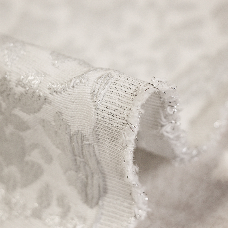 Broché - Blanc motif floral