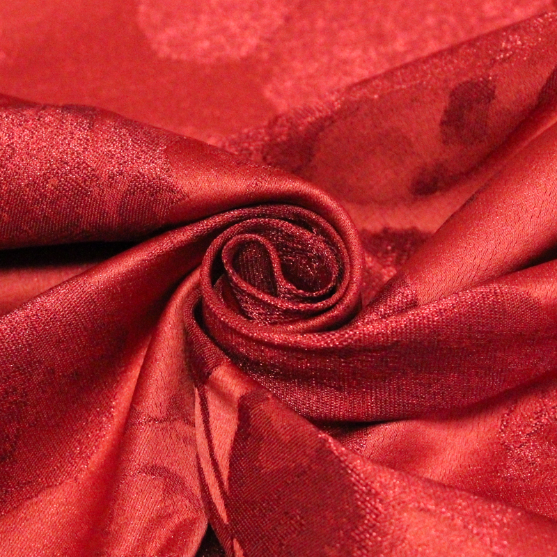 Broché - Rouge motif végétal