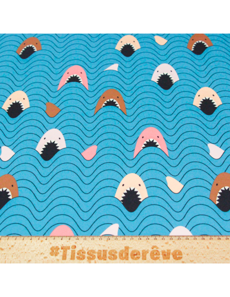 Jersey coton peigné & élasthanne - Requins fond bleu
