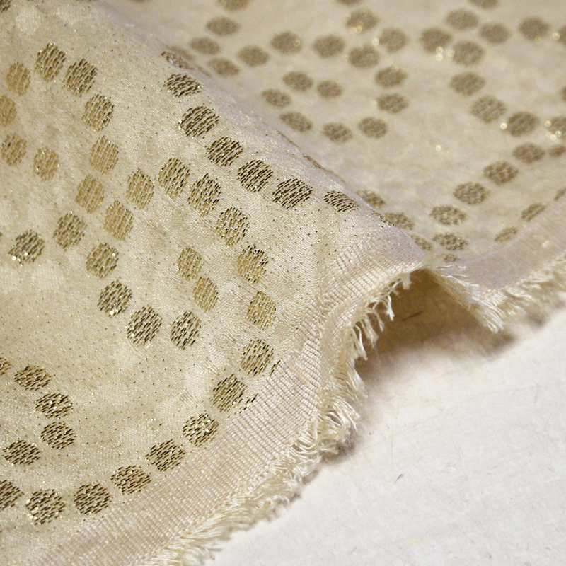 Brocart de soie - Motif pois doré...