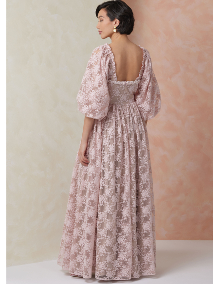 Patron Vogue 2109/U5 (44-52) - Robe ajustée à encolure cœur et manches bouffantes