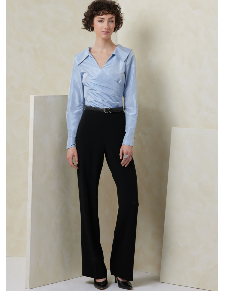 Patron Vogue 2113/Y5 (46-54) - Top ajusté encolure V avec manches courtes ou longues