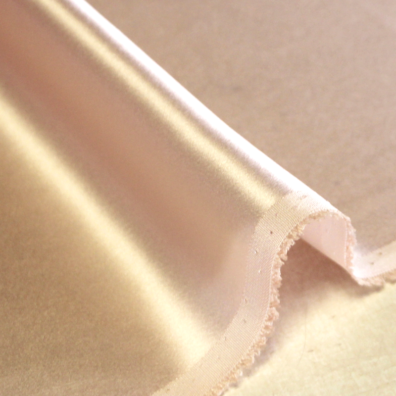 Satin 100% soie (25 mommes) - Rose clair