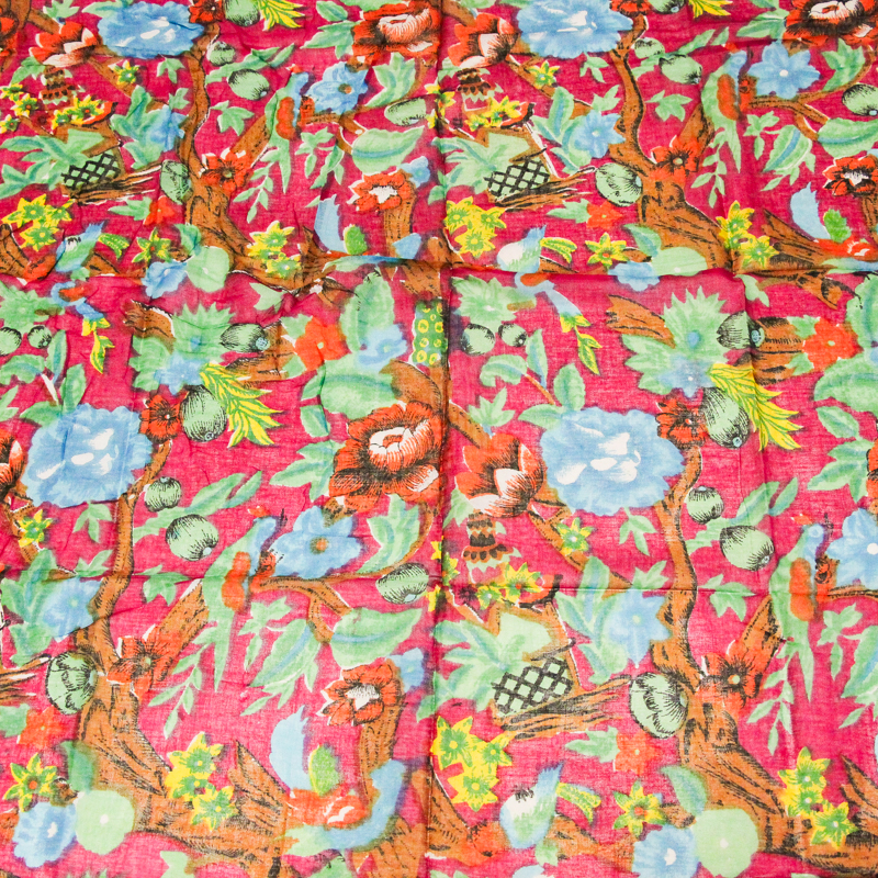 Paréo 100% coton -  Fleur bleu fond magenta
