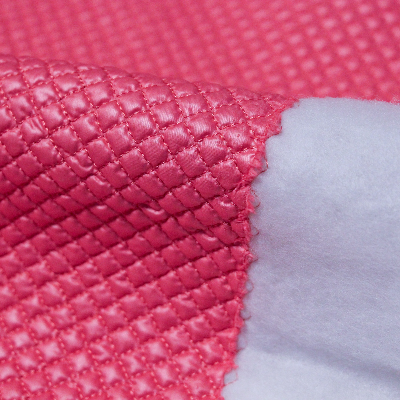 Tissu matelassé - Petits carreaux rose