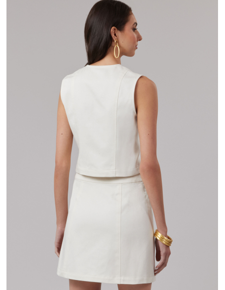 Patron McCall's 8586.K5 (36-44) - Ensemble top structuré et jupe trapèze