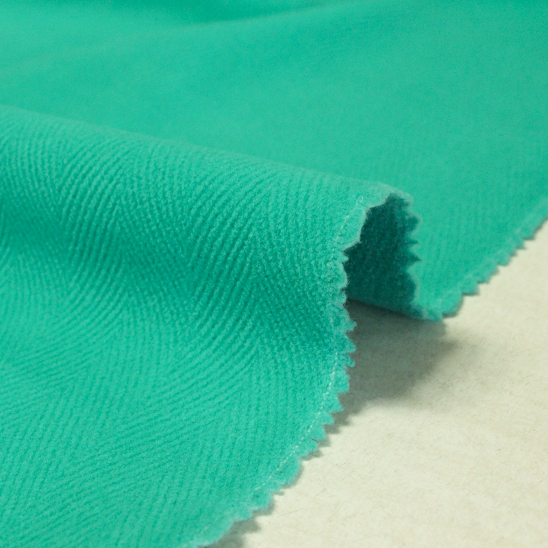 Drap de laine double épaisseur...