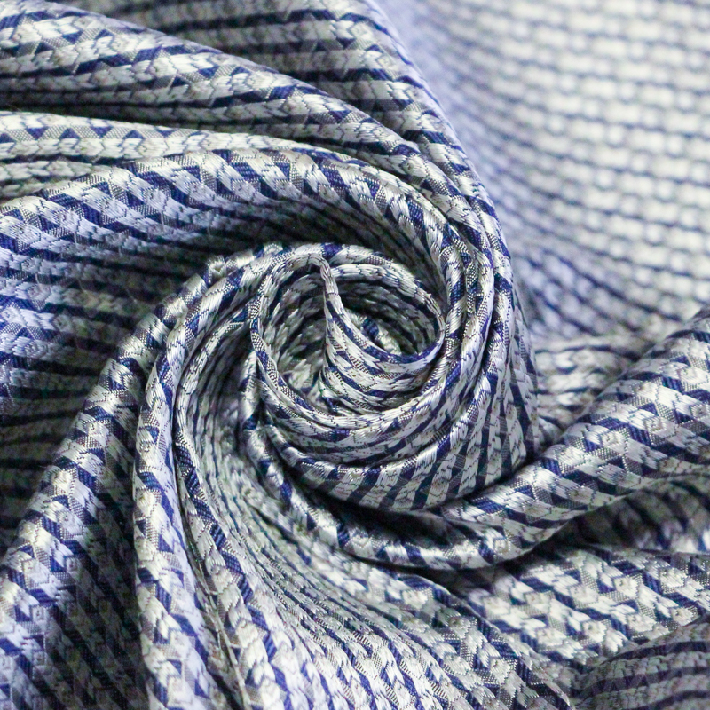 Jacquard 100% soie - Entrelacs bleu...