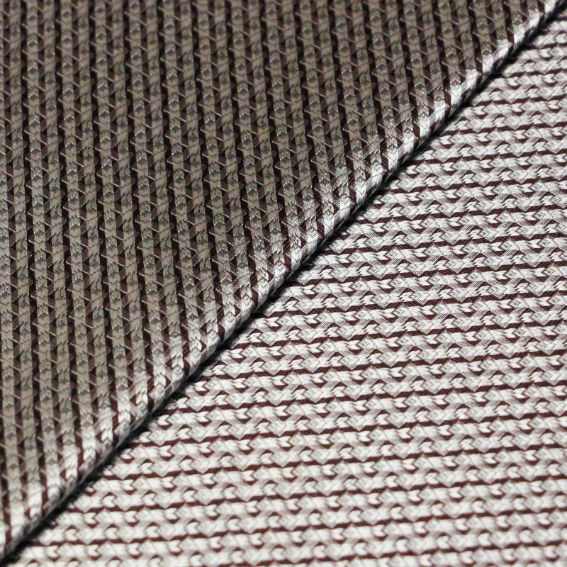 Jacquard 100% soie - Entrelacs blanc...