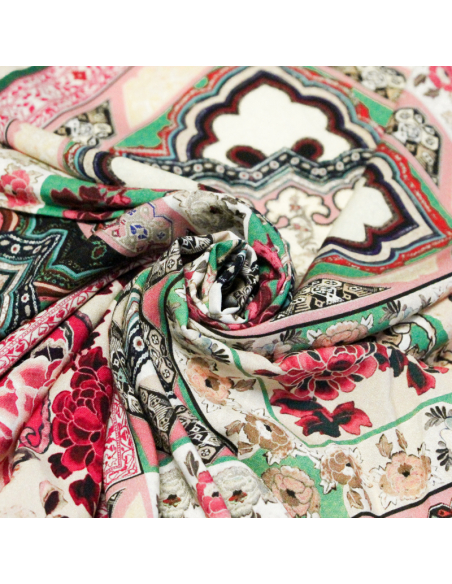 Étoffe 100% viscose - Patchwork fleuri