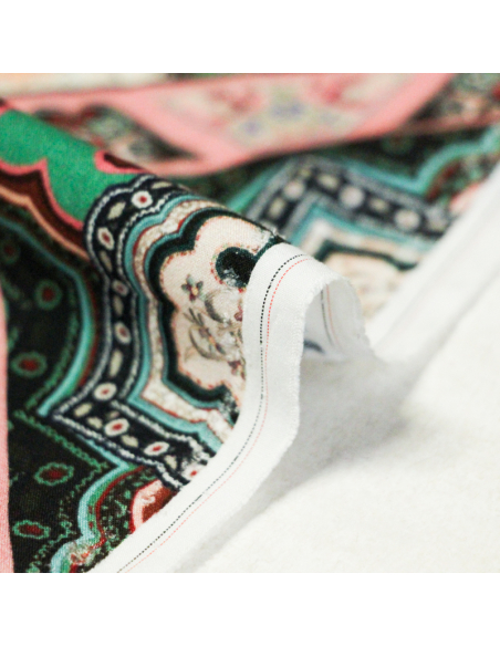 Étoffe 100% viscose - Patchwork fleuri