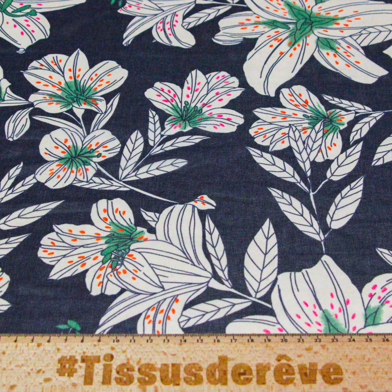 Georgette - Fleurs blanches fond marine