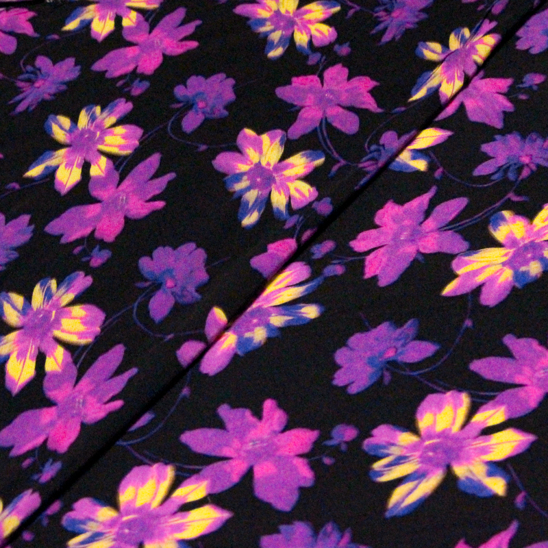 Crêpe 100% viscose - Fleurs violettes...