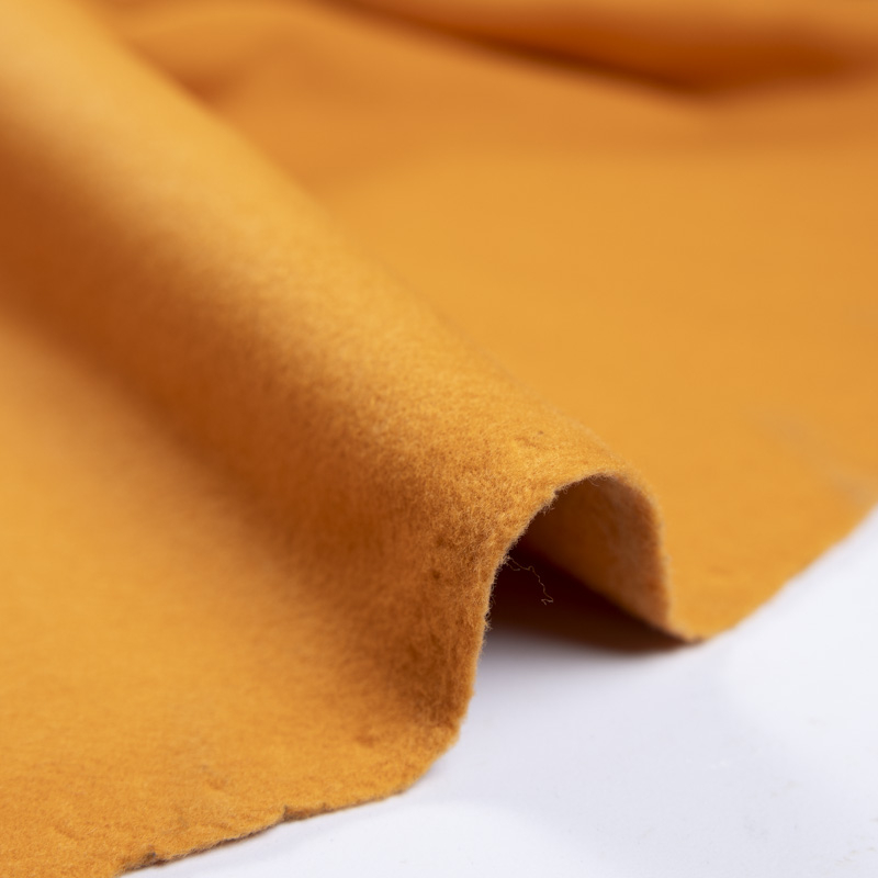 Drap de laine vierge et cachemire...