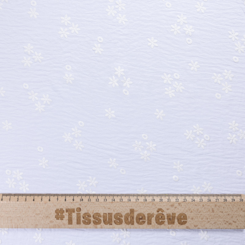 Crêpe gaufré - Fleuri blanc optique Crêpe gaufré - Fleuri blanc optique