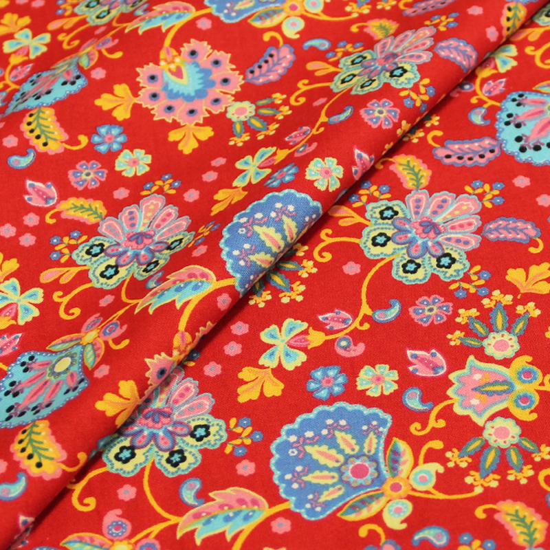 Popeline 100% coton imprimée - Éventails fleuris multicolore sur fond rouge