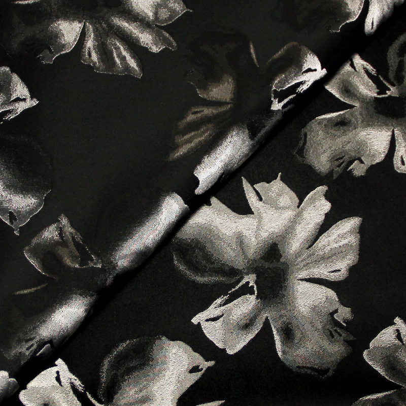 Tissu broché - Fleur gris fond noir